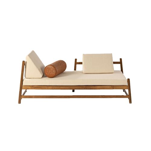 Pita Daybed Outdoors