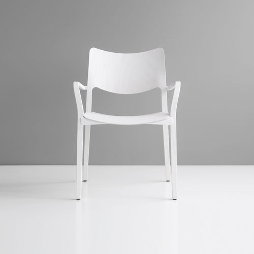 Silla Laclasica con Brazos Stua